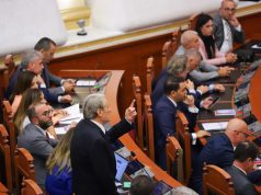 Berisha në Kuvend: “Peleshi nisi detyrën duke shkelmuar Kushtetutën, u kthye në sekretar të Ramës”