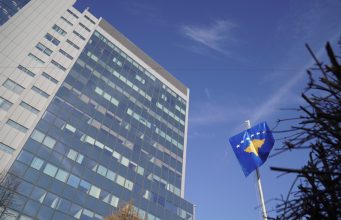 Qeveria i hap rrugë ndryshimit të Speciales: Maksimumi 15 vite burg, dënimi në Kosovë dhe falje nga Presidenti