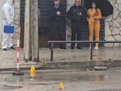 Sherri i përgjakshëm në mes të Durrësit. Goditje me qytë pistolete, dy kushërinj përfundojnë në spital, arrestohet autori