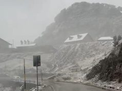 Dëbora zbardhi malet