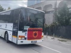 Qytetarë të shumtë nisen nga Prishtina për protestën në Tiranë