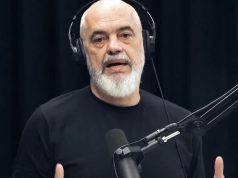 “Pse të votoni kopjen kur keni origjinalin”/ Rama ironizon Binajn në episodin e ri të “Flasim”