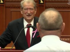 Pamjet/ “Striptease” në Kuvend. Manja zhvishet para Berishës. Futet për shqyrtim kërkesa për Komisionin “McGonigal”