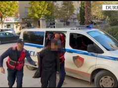 Pamjet/ Vrau me thikë babanë, kapet pas dy orësh ndjekjeje 25-vjeçari. Ja si ndodhi krimi në Durrës