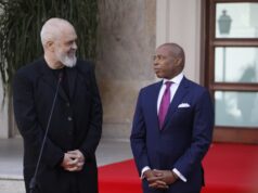 Kreu i Bashkisë së New York krah Ramës: “Shqipëria po ecën në drejtimin e duhur”