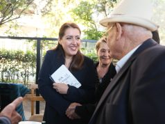 PS vijon fushatën në Tiranë, pavarësisht pezullimit të zgjedhjeve: Manastirliu takon banorët e Njësisë nr. 2