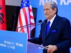 “Për film Netflix!” – Berisha ironizon mazhorancën dhe thotë se Kuvendi po firmos fundin e tij të turpshëm