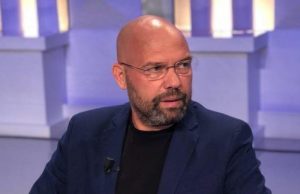 Ylli Manjani: Të 40-at e revolucionit të flamingove