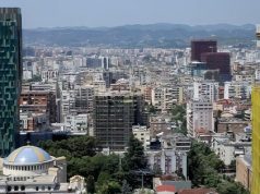 Për të blerë një hyrje duhen 19 paga vjetore, 6 vjet më shumë se një dekadë më parë rekord në Europë