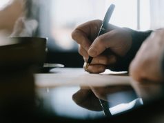 Britania sanksionon 9 persona nga Kosova për rrjet falsifikimi dokumentesh