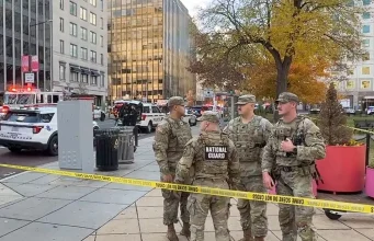 Dy pjesëtarë të Gardës Kombëtare qëllohen pranë Shtëpisë së Bardhë, ishin nën shënjestër nga autori që u arrestua