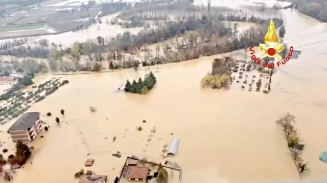 125900495-7e001b7d-3064-4f79-8f5b-6ed984fd6488