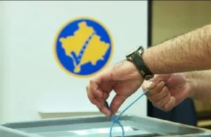 Balotazhi i zgjedhjeve lokale në Kosovë/ Mbi 1 mijë e 600 të rinj votojnë për herë të parë të dielën