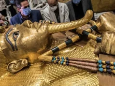 Egjipt/ Për herë të parë ekspozohet e plotë mumja e Tutankhamunit