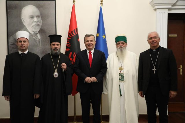 574506681_1352682372889965_6718025114705950265_n