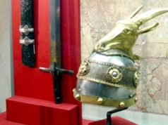 Muzeu i Vjenës: Skënderbeu, Hero Kombëtar i Shqipërisë dhe Kosovës. Ndryshohet teksti në stendë pas peticionit të shqiptarëve