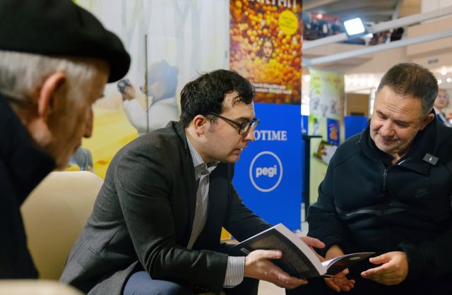 At Tirana’s Book Fair, to get the first impressions of the Dictionary of Information Technology