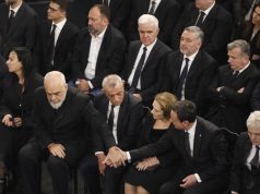 Foto Lajm/ I ndjeri Nano bën të shtrëngojnë duart Rama me Kurtin