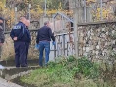 Maliq/ Aksident tragjik – Vdes 45-vjeçari pasi i ngeci bluza tek kangjellat e një banese të huaj