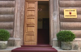 Kushtetuesja shfuqizon vendimet për komisionet, 30 ditë afat Kuvendit