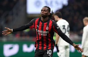 Leao i jep fitoren Milanit dhe kryesimin e Serisë A