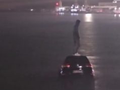 Bari/ Makina bie në det gjatë imbarkimit në traget, shpëtohet drejtuesi shqiptar