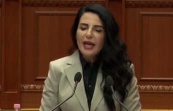 Video/ Balluku reagon për herë të parë për marrjen si e pandehur nga SPAK