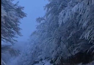 PAMJET – Dëborë në veri! Zbardhet rruga Shkodër–Theth, apel për kujdes ndaj drejtuesve të mjeteve