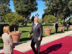 Romë, Itali, Kryeministri Rama pritet nga Kryeministrja e Republikës Italiane, Giorgia Meloni në ceremoninë zyrtare.