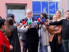 Berisha pas daljes nga SPAK: “Motra e Rahmetlije Ballukut në konflikt interesi, kjo është platforma e mafiozit Arben Rakipi”