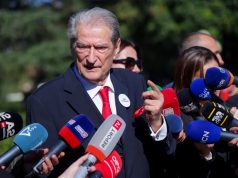 Berisha: Duan ta kalojnë ligjin kur kombi është në gjumë – Kukulla e Sorosit po sjell në Shqipëri propozimin që amerikanët e rrëzuan me votën ndaj kandidates Kamala Harris