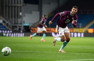 Lajme të mira për Brojën, sulmuesi rikthehet në Angli