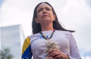 Venezuelë/ Liderja e opozitës rishfaqet me “manifestin e lirisë”, ndërsa Maduro shpreh gatishmëri për dialog me Trump