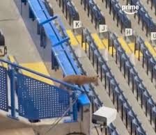 Dhelpra “tifoze” inspekton “Stamford Bridge”