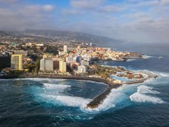 Tre të vdekur dhe 15 të plagosur në Tenerife pas një vale të fortë baticash