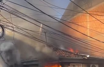 Një fëmijë 1-vjeçar humb jetën nga zjarri në qendër të Prizrenit