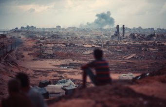 Tensione në Gaza, sulme të reja ajrore dhe polemika në Izrael për komisionin e 7 tetorit