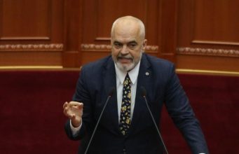 PS mbledh grupin parlamentar/ Rama thërret deputetët të shtunën. Mediat: masat ndaj Spiropalit