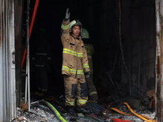 U përfshinë nga flakët ndërsa flinin në dhomat e tyre, 16 viktima nga zjarri në një azil të moshuarish në Indonezi