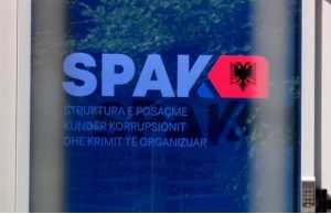 SPAK jep detajet e operacionit: 10 të arrestuar, miliona euro, armë dhe automjete luksoze të sekuestruara