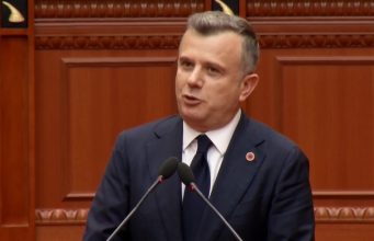 Balla replikë me Nokën: “I vetmi Flamur që nuk di kur është ngritur flamuri” (Video)