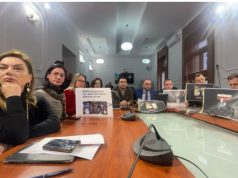 PS kërkon përjashtimin e 29 deputetëve të opozitës, demokratët protestojnë në Sekretariatin e Etikës: “Dorëheqje ose dorëzim!”