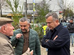 Balla: Pas pastrimit të hapësirave publike, nis gjelbërimi – “Komuna” do ketë sheshin e saj me pemën e Krishtlindjes