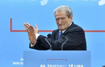 Berisha sulmon Ramën: Në panik po kërcënon Kushtetuesen dhe shtetin ligjor