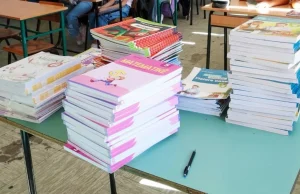 Serbia vazhdon t’i mbajë të bllokuara fondet për librat e nxënësve në Luginën e Preshevës
