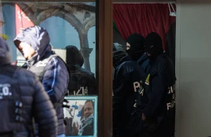 Terrorizëm: 7 milionë euro drejt Hamasit nga shoqata bamirësie, 9 të arrestuar në Genova