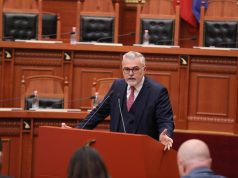 “Shteti funksionon përtej zhurmës!” Ministri Gogu kërkon votimin e marrëveshjes për aderimin në Ligën Mesdhetare