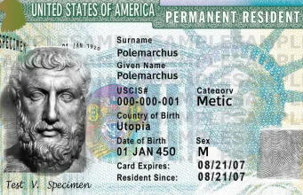 Presidenti Donald Trump pezullon Lotarinë Amerikane të Green Card, pas sulmit në Universitetin Brown