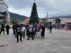 Vrasja e 15-vjeçarit Erjon Boba, bashkëmoshatarët protestë solidarizimi në Bulqizë