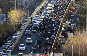 Dy të vrarë gjatë përplasjeve mes protestuesve dhe forcave të sigurisë në Iran